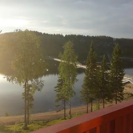 Skivillas 61 Ukkohalla * Hyrynsalmi